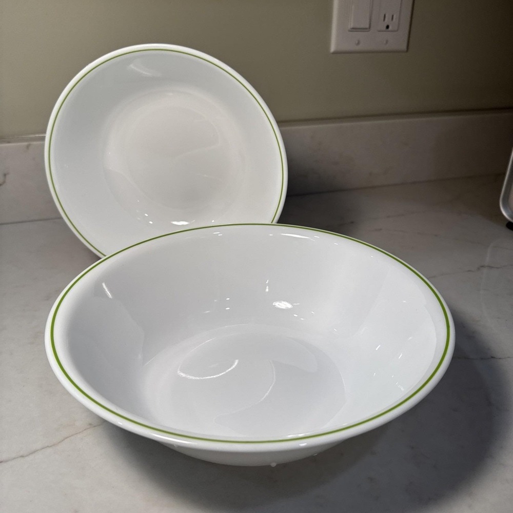 Corelle by Corning white lime green rim set of 2 serving bowls 10.25"and 8.5"